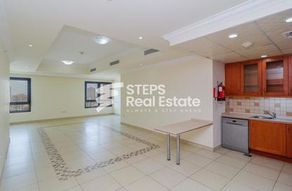 Apartment - Studio - 1 for rent in West Porto Drive - Porto Arabia - The Pearl Island - Doha