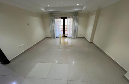 Apartment - 1 Bedroom - 2 Bathrooms for rent in West Porto Drive - Porto Arabia - The Pearl Island - Doha Apartment - 1 Bedroom - 2 Bathrooms for rent in West Porto Drive - Porto Arabia - The Pearl Island - Doha