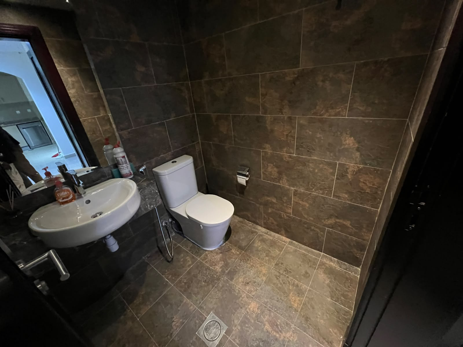 Month Free 6,999QAR Spacious 1Bhk+Big Blacony thumbnail 8