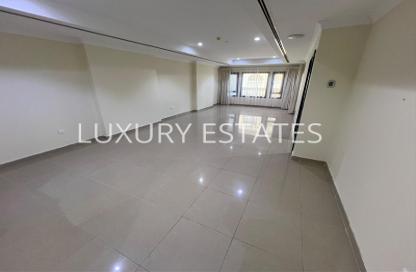 Apartment - 1 Bedroom - 2 Bathrooms for rent in West Porto Drive - Porto Arabia - The Pearl Island - Doha Apartment - 1 Bedroom - 2 Bathrooms for rent in West Porto Drive - Porto Arabia - The Pearl Island - Doha