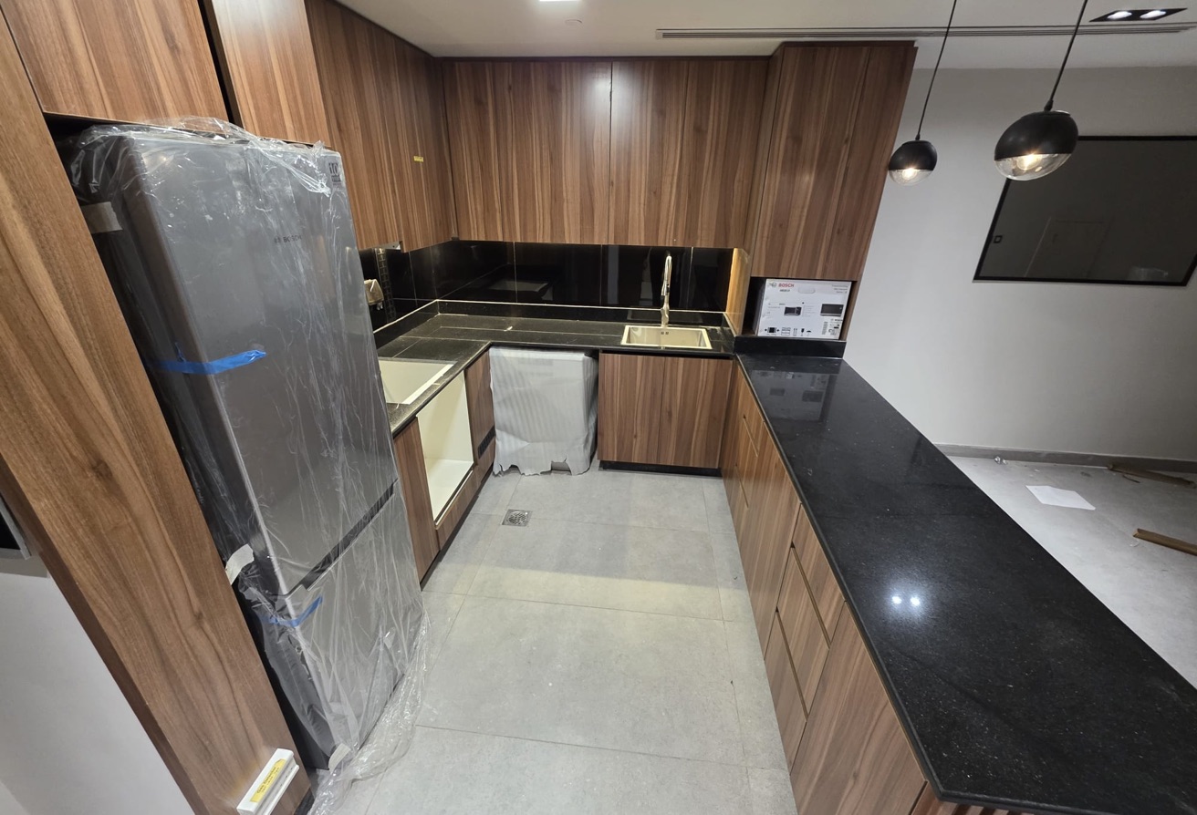 BRAND NEW STUDIO INCLUDING BILLS IN MARINA LUSAIL thumbnail 8