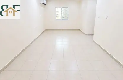 Apartment - 2 Bedrooms - 2 Bathrooms for rent in Al Mansoura - Al Mansoura - Doha