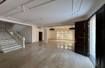 Villa - 4 Bedrooms - 6 Bathrooms for rent in Al Dafna - Al Dafna - Doha