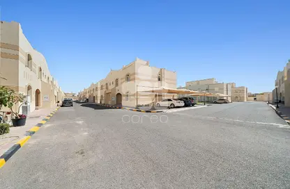 Villa - 5 Bedrooms - 4 Bathrooms for rent in Ain Khaled Villas - Ain Khaled - Doha