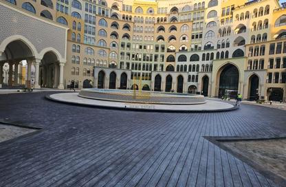 Apartment - 3 Bedrooms - 5 Bathrooms for sale in Floresta Gardens - The Pearl Island - Doha