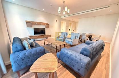 Apartment - 3 Bedrooms - 4 Bathrooms for rent in Viva West - Viva Bahriyah - The Pearl Island - Doha