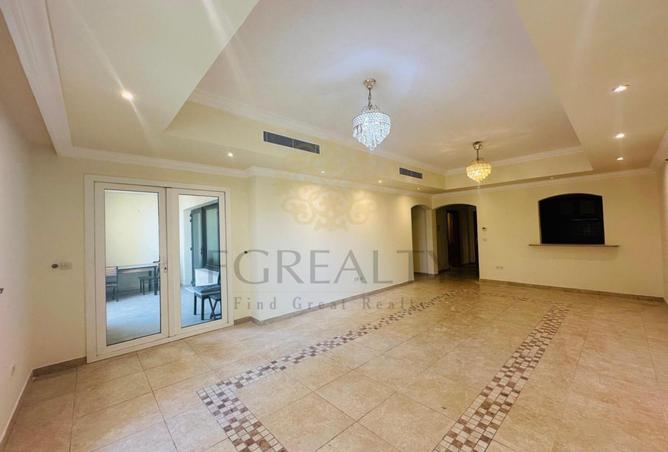 51332593 - Property Image 2