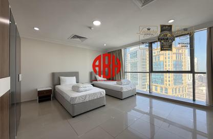 Apartment - 2 Bedrooms - 2 Bathrooms for rent in Corniche Road - Corniche Road - Doha