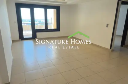 Apartment - 1 Bedroom - 2 Bathrooms for rent in Tower 19 - Porto Arabia - The Pearl Island - Doha
