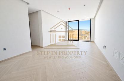 Apartment - 2 Bedrooms - 3 Bathrooms for rent in Salwa Road - Al Aziziyah - Doha