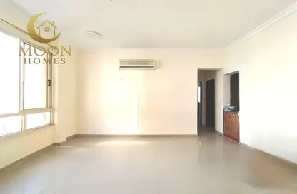 Apartment - 1 Bedroom - 1 Bathroom for rent in Umm Ghwailina Comm - Umm Ghuwalina - Umm Ghuwailina - Doha