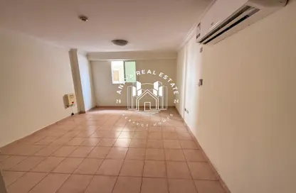 شقة - 3 غرف نوم - 2 حمامات للايجار في شارع السد - السد - الدوحة