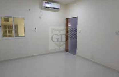 شقة - 1 حمام للايجار في قرية النخيل السكنية - سلاطة الجديدة - سلاطة - الدوحة