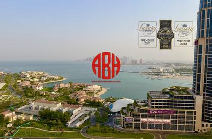 Apartment - 3 Bedrooms - 5 Bathrooms for rent in Abraj Bay - Abraj Quartiers - The Pearl Island - Doha