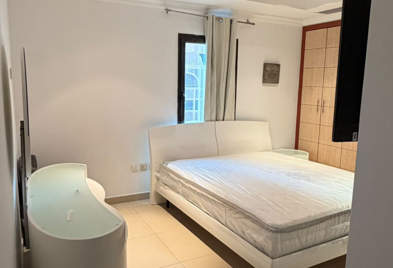 -Bedroom Apartment in Porto Arabia | 7,000 QAR Exc thumbnail 10