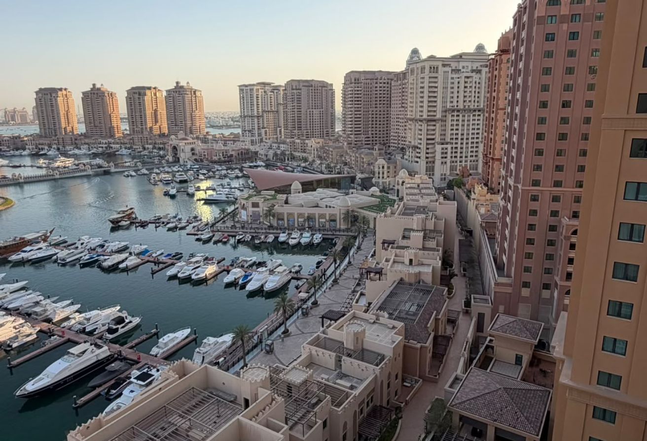 -Bedroom Apartment in Porto Arabia | 7,000 QAR Exc thumbnail 8