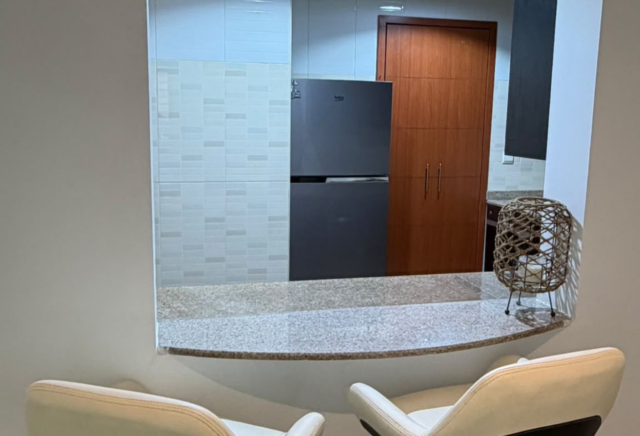 -Bedroom Apartment in Porto Arabia | 7,000 QAR Exc thumbnail 9