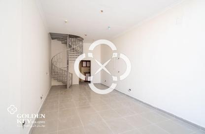 Retail - Studio - 1 Bathroom for rent in Musheireb Tower - Musheireb - Musheireb - Doha