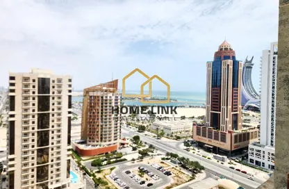 Apartment - 2 Bedrooms - 2 Bathrooms for rent in Marina Tower 21 - Marina District - Lusail