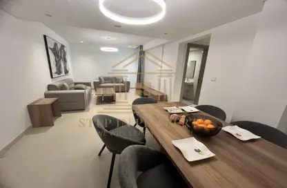 Apartment - 2 Bedrooms - 3 Bathrooms for rent in Corniche Road - Corniche Road - Doha