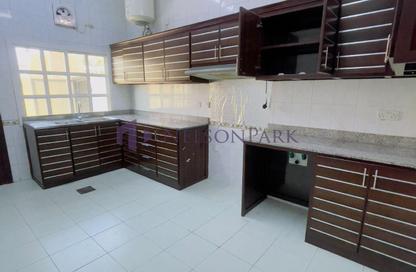 Compound - 5 - 5 for rent in Duhail Villas - Al Duhail - Doha