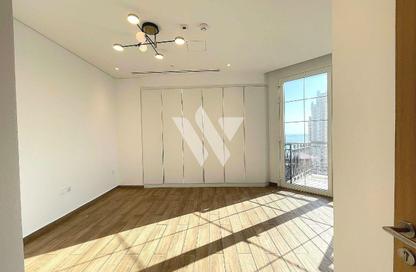 Apartment - 2 Bedrooms - 3 Bathrooms for rent in Floresta Gardens - Floresta Gardens - The Pearl Island - Doha