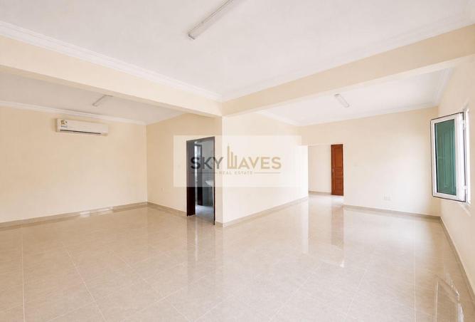 54977001 - Property Image 2