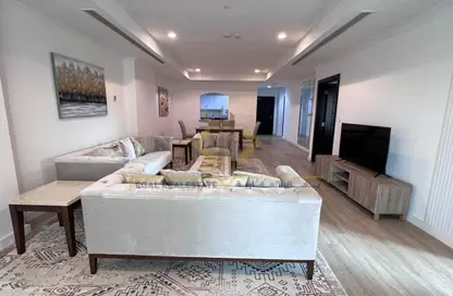 Apartment - 1 Bedroom - 2 Bathrooms for rent in East Porto Drive - Porto Arabia - The Pearl Island - Doha