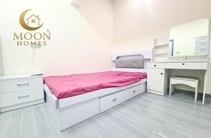 Apartment - Studio - 1 Bathroom for rent in Umm Ghuwailina 4 - Umm Ghuwailina - Doha