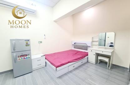 Apartment - Studio - 1 Bathroom for rent in Umm Ghuwailina 4 - Umm Ghuwailina - Doha