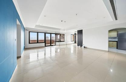 Apartment - 3 Bedrooms - 4 Bathrooms for rent in East Porto Drive - Porto Arabia - The Pearl Island - Doha