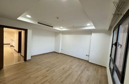 Apartment - 2 Bedrooms - 2 Bathrooms for rent in Tuscan Tower - Porto Arabia - The Pearl Island - Doha