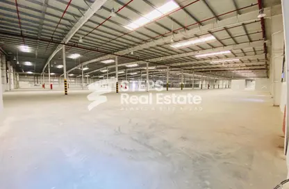 Warehouse - Studio - 1 Bathroom for rent in Industrial Area 4 - Industrial Area - Industrial Area - Doha