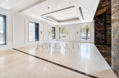 Shop - Studio - 1 Bathroom for rent in West Bay Tower - West Bay - West Bay - Doha