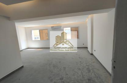 Apartment - 3 Bedrooms - 2 Bathrooms for rent in Al Mansoura - Al Mansoura - Doha
