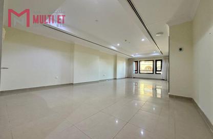 Apartment - 1 Bedroom - 2 Bathrooms for rent in West Porto Drive - Porto Arabia - The Pearl Island - Doha Apartment - 1 Bedroom - 2 Bathrooms for rent in West Porto Drive - Porto Arabia - The Pearl Island - Doha