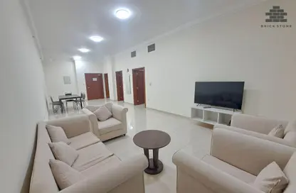 Apartment - 1 Bedroom - 2 Bathrooms for rent in Al Sadd Road - Al Sadd - Doha