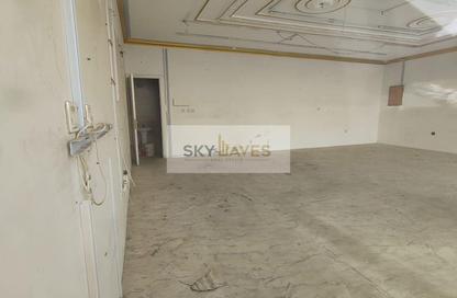 Shop - Studio - 1 Bathroom for rent in Muaither North - Muaither Area - Doha