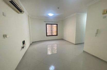 Apartment - 2 Bedrooms - 2 Bathrooms for rent in Al Jazeera Street - Fereej Bin Mahmoud North - Fereej Bin Mahmoud - Doha
