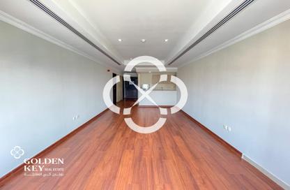 Apartment - Studio - 1 for rent in East Porto Drive - Porto Arabia - The Pearl Island - Doha