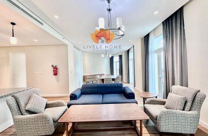 Apartment - 2 Bedrooms - 4 Bathrooms for rent in Floresta Gardens - Floresta Gardens - The Pearl Island - Doha