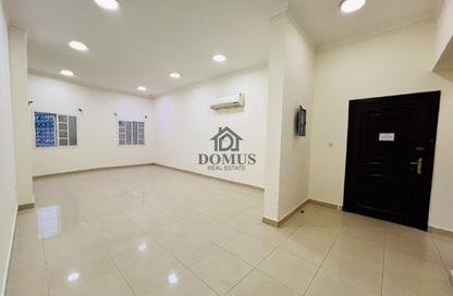 Apartment - 2 Bedrooms - 2 Bathrooms for rent in Al Zubair Bakkar Street - Al Sadd - Doha