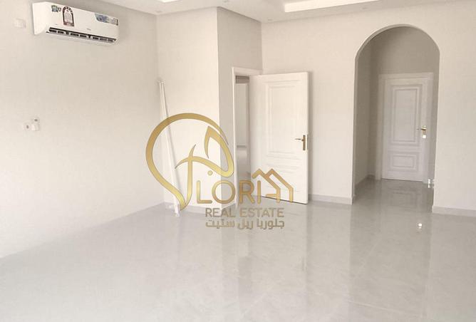 54877671 - Property Main Image