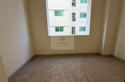 Apartment - 3 Bedrooms - 2 Bathrooms for rent in Fereej Bin Mahmoud - Doha Apartment - 3 Bedrooms - 2 Bathrooms for rent in Fereej Bin Mahmoud - Doha