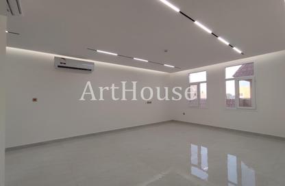 Apartment - 1 Bedroom - 2 Bathrooms for rent in Fereej Kulaib - Doha
