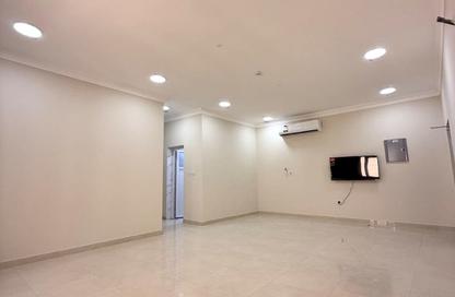 Apartment - 1 Bedroom - 1 Bathroom for rent in Al Nasr Street - Al Nasr - Doha