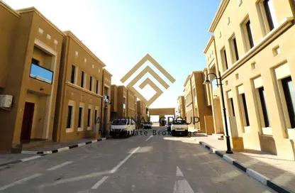 Villa - 4 Bedrooms - 6 Bathrooms for rent in Al Gharrafa - Al Gharrafa - Doha