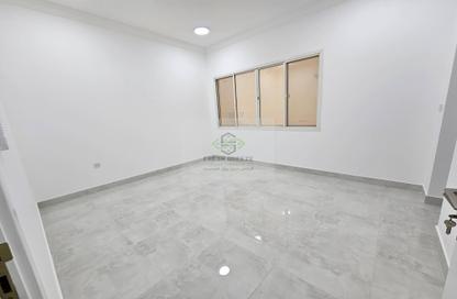 Apartment - 2 Bedrooms - 2 Bathrooms for rent in Al Mansoura - Al Mansoura - Doha