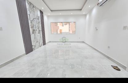 Apartment - 2 Bedrooms - 2 Bathrooms for rent in Al Mansoura - Al Mansoura - Doha