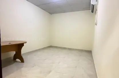 Villa - 1 Bathroom for rent in Madinat Khalifa South - Madinat Khalifa - Doha